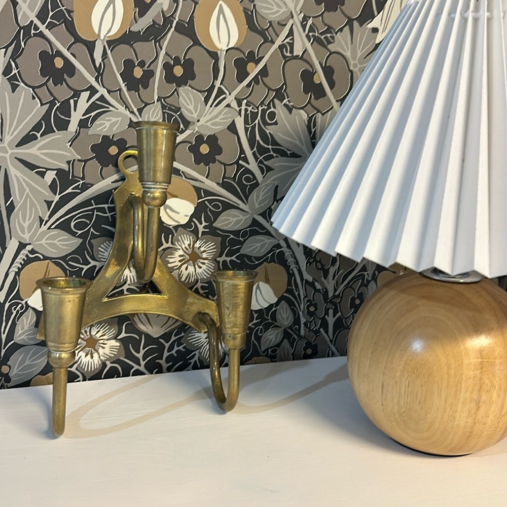 Wall candleholder
